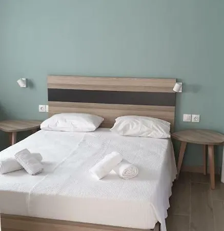 דירה Chriselia House *