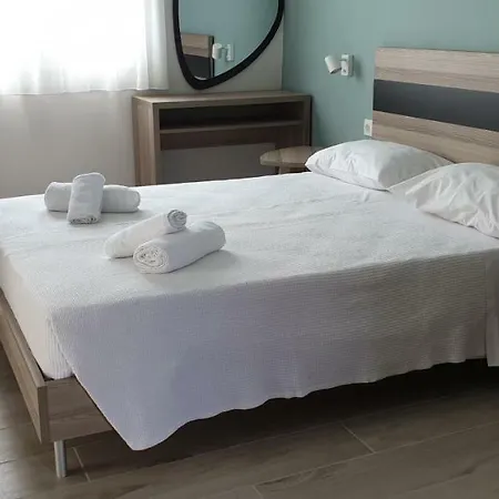 Chriselia Неа-Рода