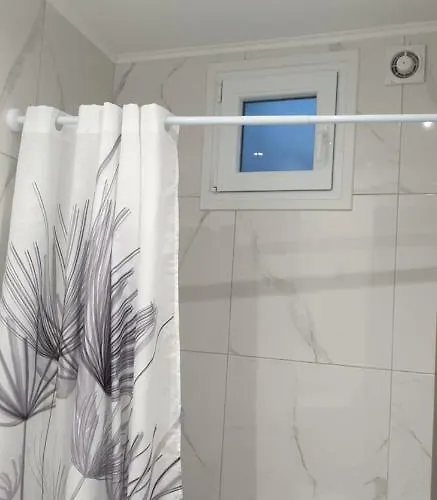 Chriselia 公寓 依诺罗达