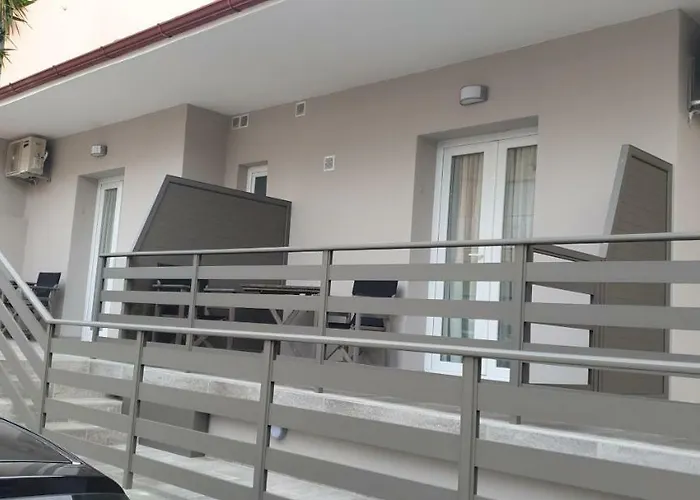 公寓 Chriselia 依诺罗达