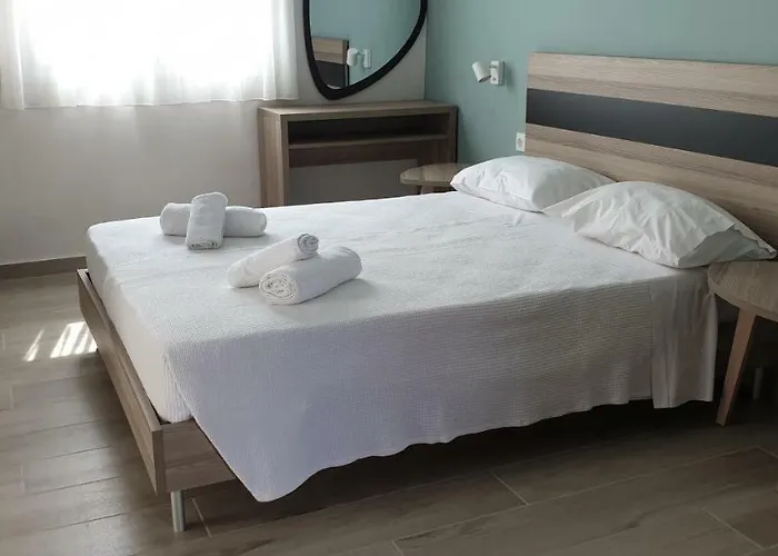 Chriselia 依诺罗达