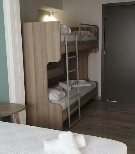 Chriselia 依诺罗达