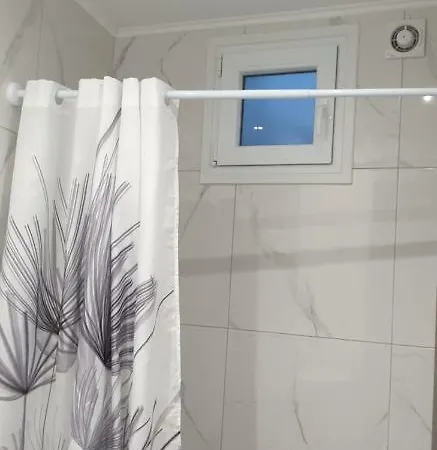 Chriselia Apartmán Nea Roda